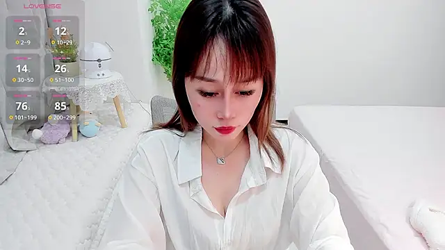 Vivian-6 online show from 03-04-25, 10:57