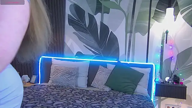 RubyValen online show from 01-29-25, 01:05