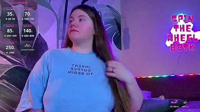 RubyValen online show from 11-22-25, 01:48