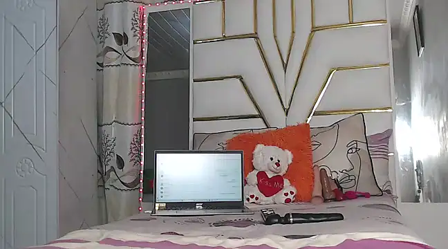 SexyyNana online show from 03-08-25, 09:29