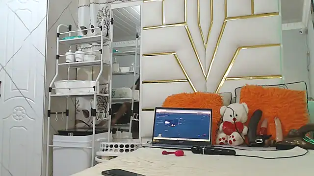 SexyyNana online show from 03-27-26, 01:33