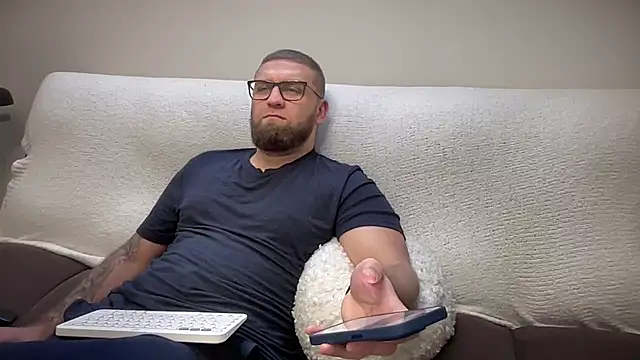 Bear bear  online show from 12-23-24, 11:04