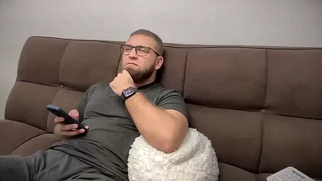 Bear bear  online show from 12-27-24, 04:10