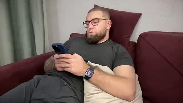 Bear bear  online show from 02-02-25, 06:53