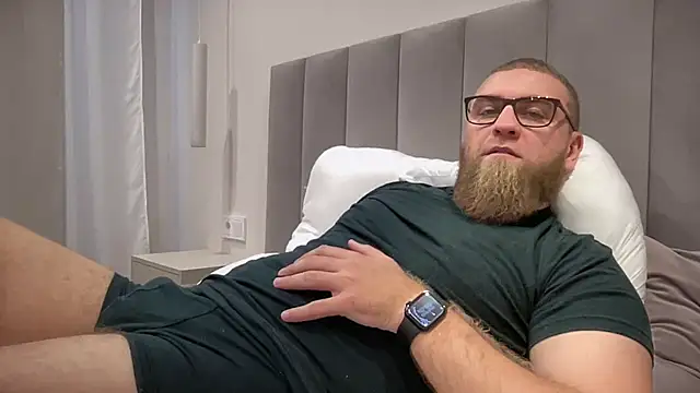 Bear bear  online show from 10-09-25, 11:19