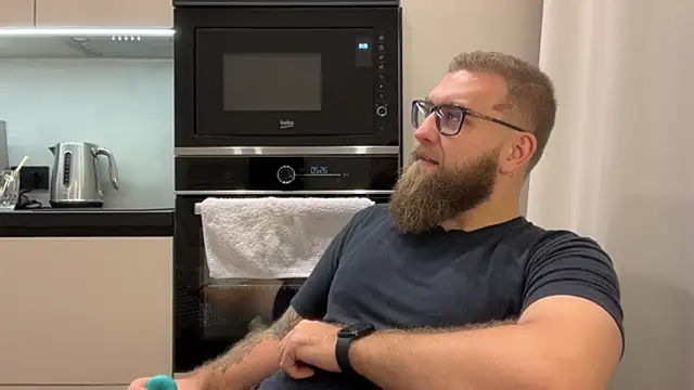 Bear bear  online show from 12-04-25, 12:03