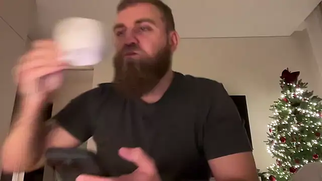 Bear bear  online show from 12-15-25, 01:37