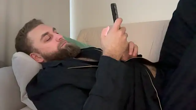 Bear bear  online show from 02-25-26, 02:37