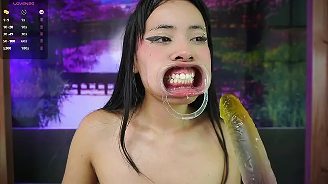 Snapshot of miss__maria chatting on 01-15-25, 05:40 miss maria online show from 01-15-25, 05:40
