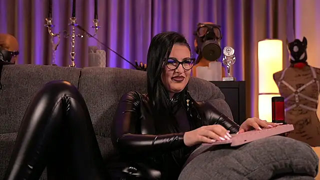 kelly kent online show from 12-13-24, 02:10