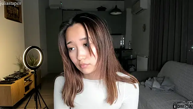 Snapshot of julias_tapes chatting on 01-14-25, 04:50 julias tapes online show from 01-14-25, 04:50