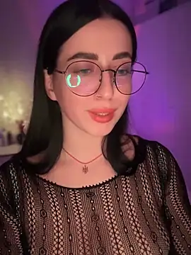 Emylia online show from 12-29-24, 08:15