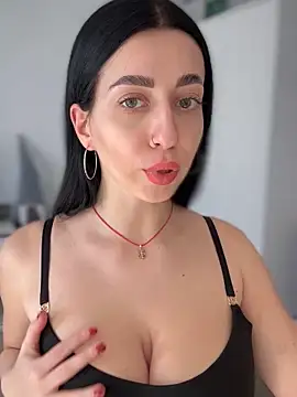 Emylia online show from 01-18-25, 12:36