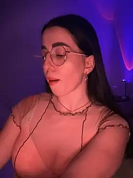 Emylia online show from 02-16-25, 07:49