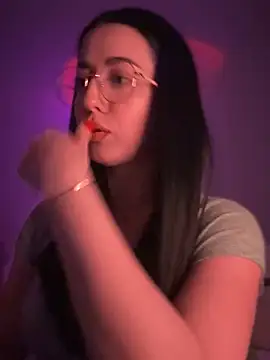 Emylia online show from 02-24-25, 10:47