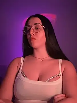 Emylia online show from 02-26-25, 09:58