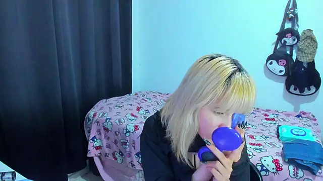 Akane-Mou online show from 11-30-25, 03:21