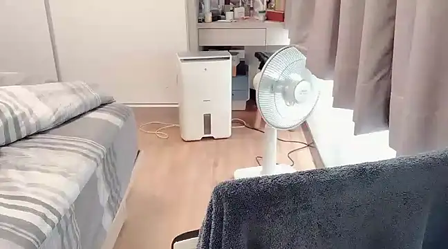 tw yaya online show from 03-01-25, 02:04