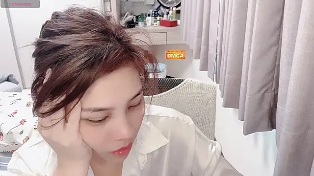 tw yaya online show from 10-27-25, 02:37