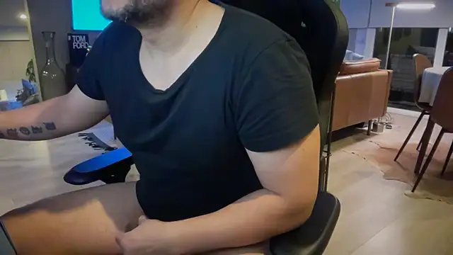 HungandThickLatin online show from 01-27-25, 06:09