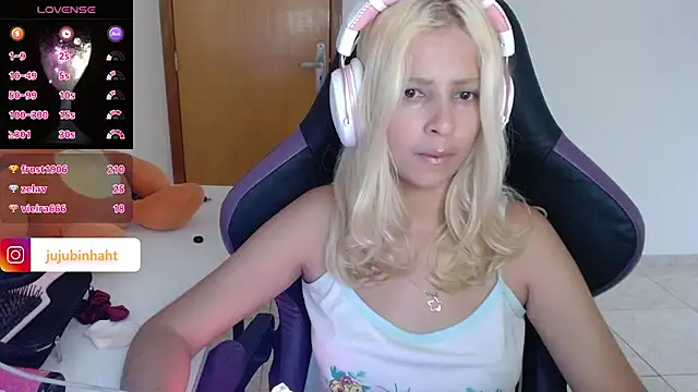 Snapshot of jujubinhahot chatting on 02-02-25, 09:51 jujubinhahot online show from 02-02-25, 09:51