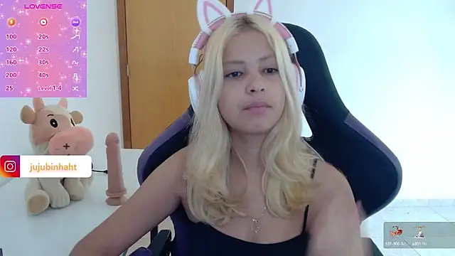 Snapshot of jujubinhahot chatting on 02-03-25, 12:03 jujubinhahot online show from 02-03-25, 12:03