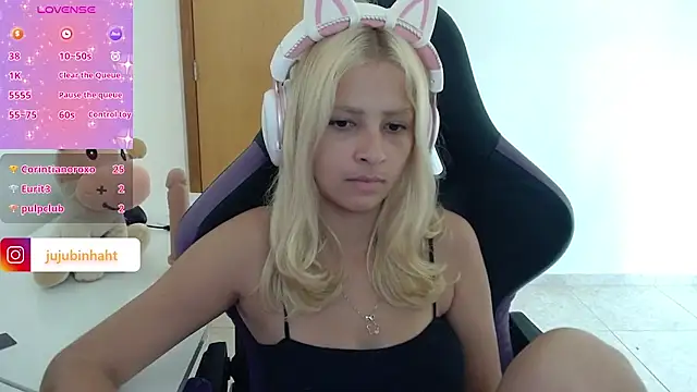 Snapshot of jujubinhahot chatting on 02-03-25, 03:06 jujubinhahot online show from 02-03-25, 03:06