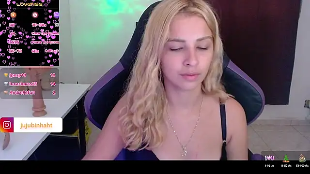 Snapshot of jujubinhahot chatting on 03-09-25, 03:43 jujubinhahot online show from 03-09-25, 03:43