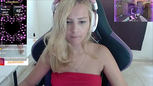 Snapshot of jujubinhahot chatting on 03-20-25, 12:11 jujubinhahot online show from 03-20-25, 12:11