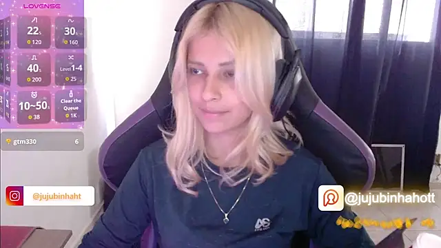 Snapshot of jujubinhahot chatting on 10-20-25, 10:05 jujubinhahot online show from 10-20-25, 10:05