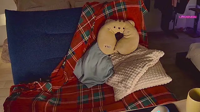 Snapshot of cutenessa chatting on 01-31-25, 01:02 cutenessa online show from 01-31-25, 01:02