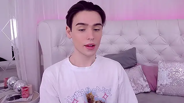 RobbyCharming online show from 03-02-25, 07:45