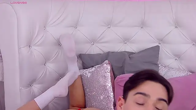 RobbyCharming online show from 03-21-25, 04:39