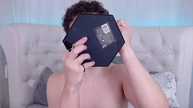 RobbyCharming online show from 11-12-25, 03:40