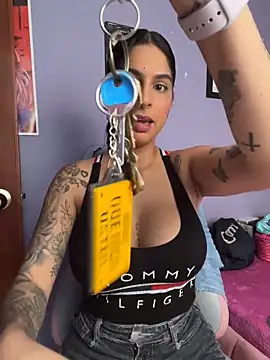 charlotte stevenss  online show from 10-10-25, 02:38