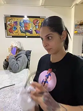 charlotte stevenss  online show from 10-28-25, 03:04