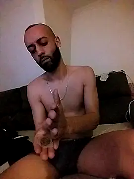 TuuMorenazo27 online show from 04-22-26, 01:19