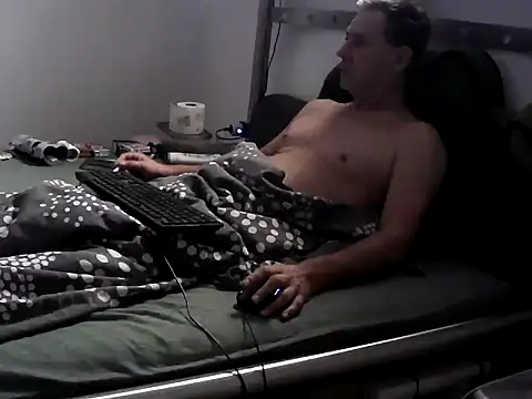 peterpaul2208 online show from 10-18-25, 07:42