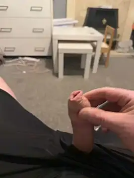 Snapshot of Averagematt1991 chatting on 02-13-26, 07:54 Averagematt1991 online show from 02-13-26, 07:54