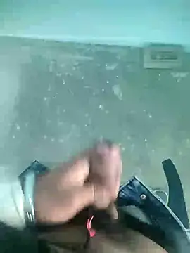 Deshilund9 online show from 12-13-24, 08:41