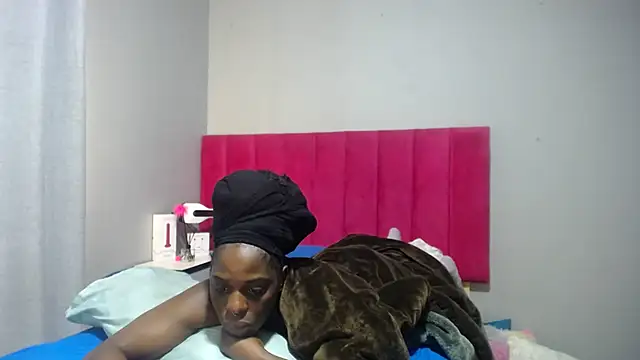 Shaniko89 online show from 12-05-25, 05:49