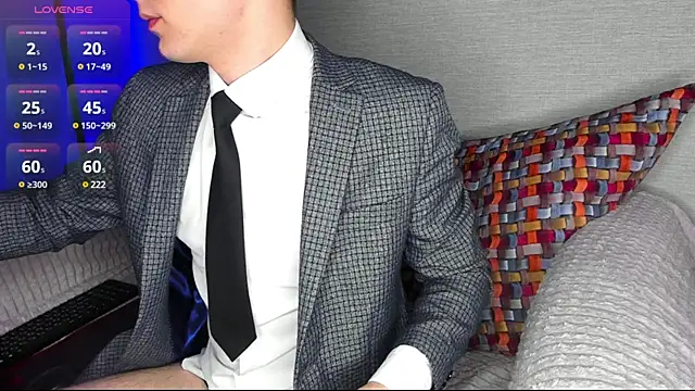 Snapshot of maxboy4 chatting on 12-30-24, 06:05 maxboy4 online show from 12-30-24, 06:05