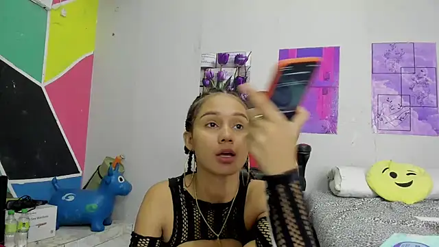 MarianaManzur online show from 09-15-25, 03:01