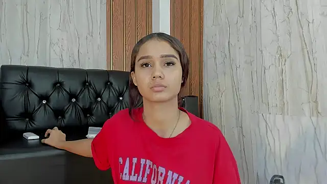 MarianaManzur online show from 10-28-25, 02:59