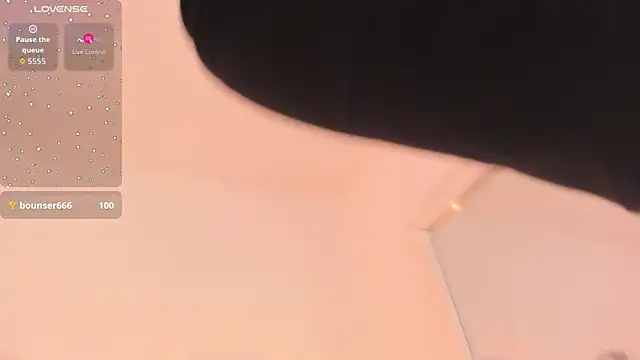 Valentina Ross  online show from 04-30-26, 12:11