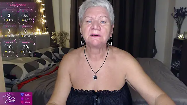 Snapshot of roxana_brooks chatting on 05-18-26, 02:23 roxana brooks online show from 05-18-26, 02:23
