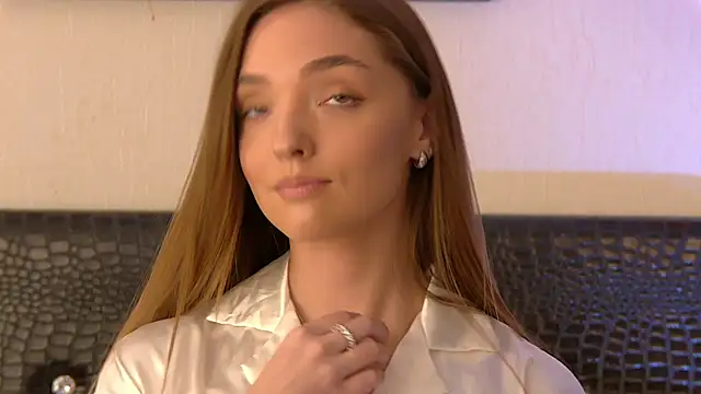 VirginieCruz online show from 03-01-25, 09:18