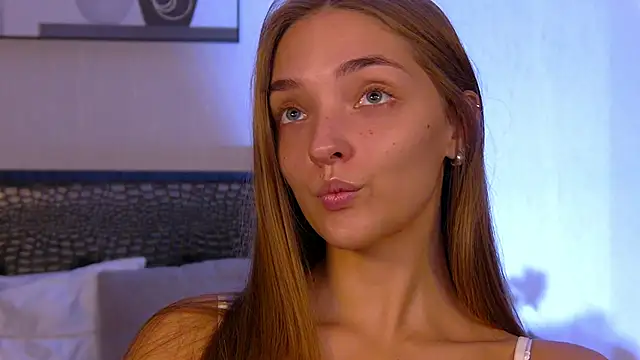 VirginieCruz online show from 09-22-25, 07:38