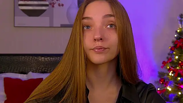 VirginieCruz online show from 12-05-25, 05:27