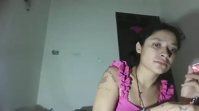 Snapshot of TamaraNauthy chatting on 01-04-25, 06:40 TamaraNauthy online show from 01-04-25, 06:40